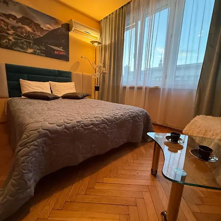 Scenic Centrum דירה *